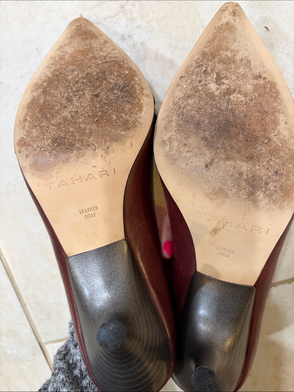 Tahari Burgundy Pointed Leather Pumps with Black Strap Detail - Picture 2 of 6